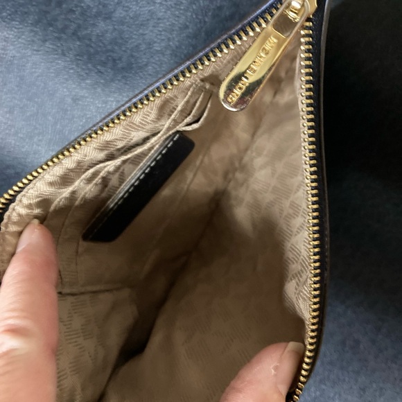 MICHAEL KORS CASSIE NAVY canvas tote - Picture 4 of 7